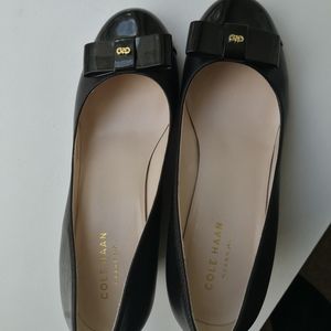 Cole Haan Elsie Bow Wedge (65mm) Black Leather